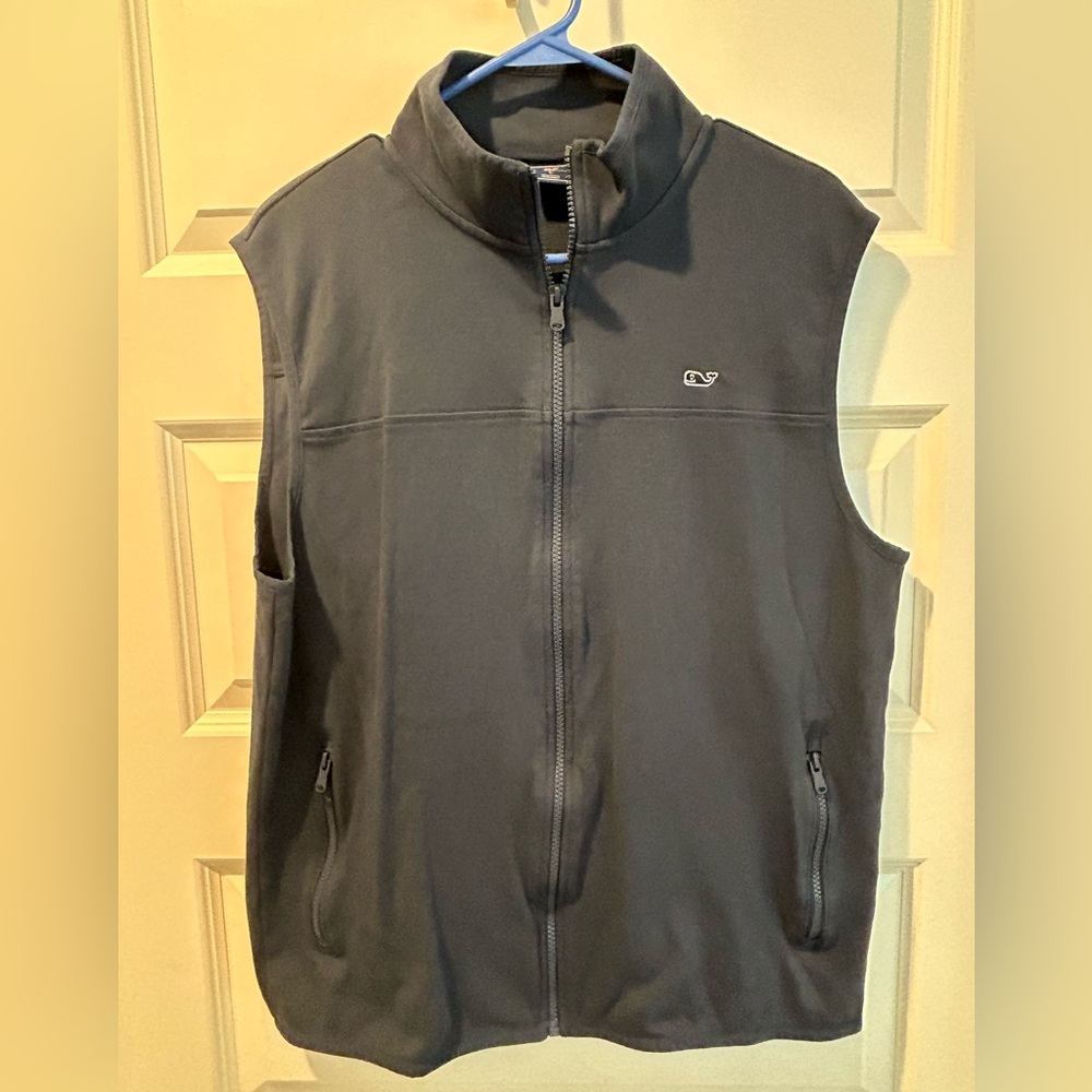 Vineyard Vines men’s navy vest